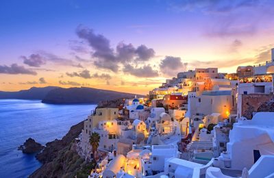 Grecia_Santorini_Oia_GettyRF_510967662_Grafissimo_Getty Images